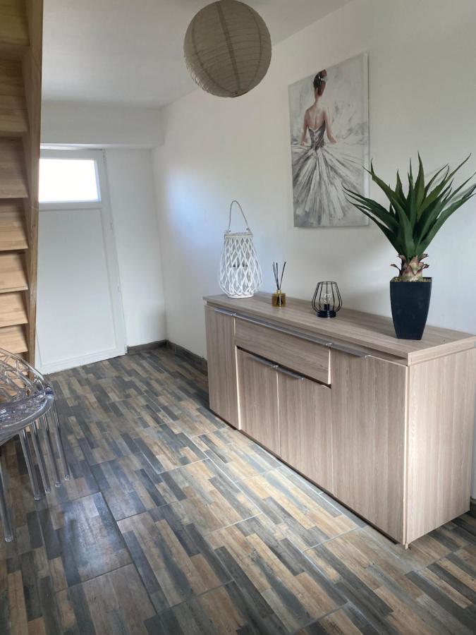 Appartement Contemporain Dange-Saint-Romain 外观 照片